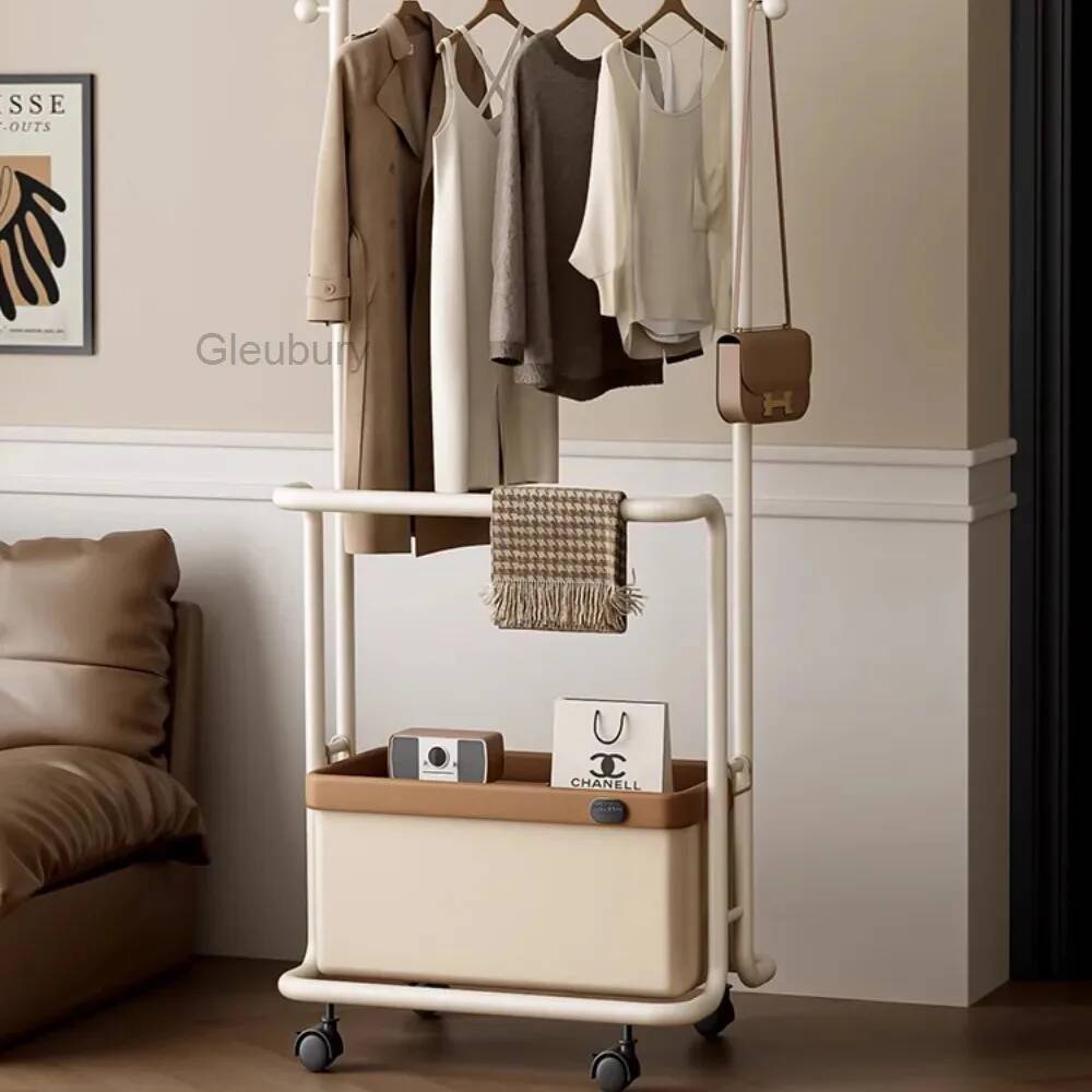 Home Decor On Wheels - Stylowy metalowy wieszak na ubrania na