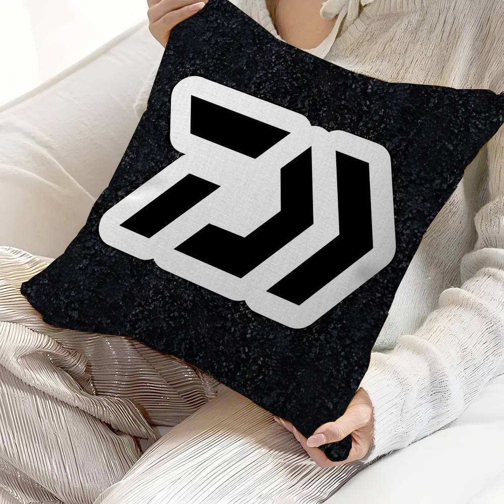 Poszewka na poduszkę z logo D- – Home Decor Logo Design recenzja i cena